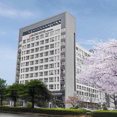Grand City Hotel Чханвон Екстер'єр фото