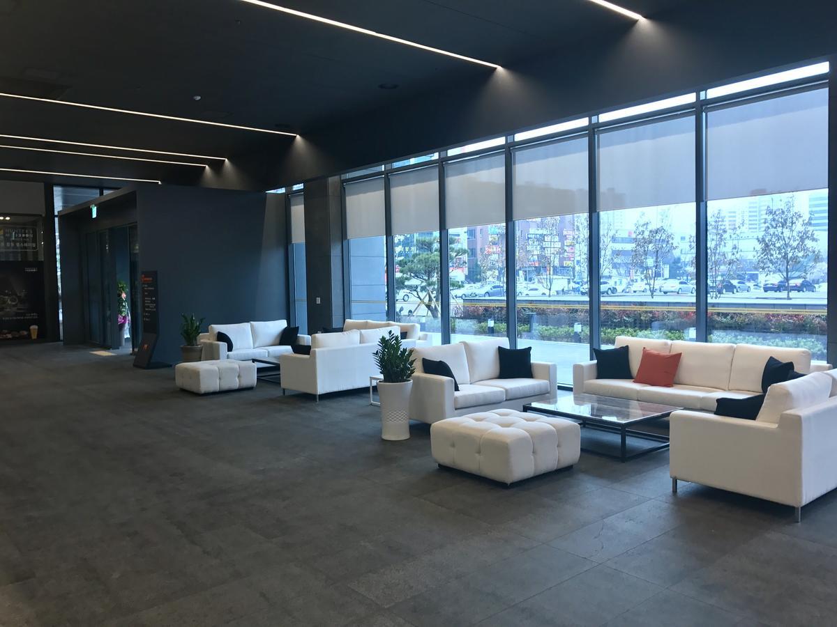 Grand City Hotel Чханвон Екстер'єр фото